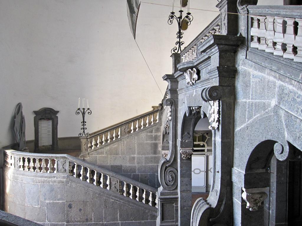 Palazzo Serra Di Cassano Napels